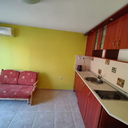 Apartment Terrace *